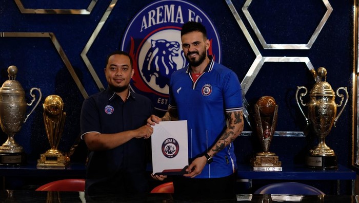 Kiper baru Arema FC, Lucas Frigeri
