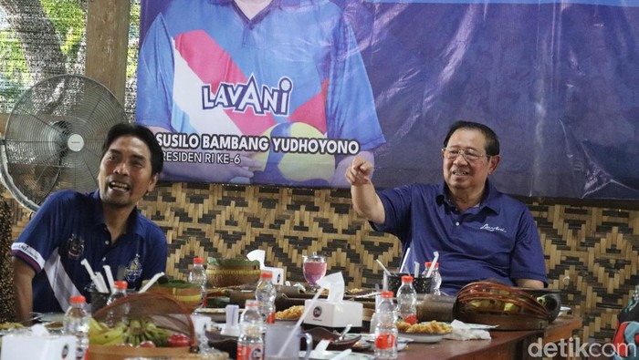 mantan Wali Kota Madiun H. Maidi dan SBY
