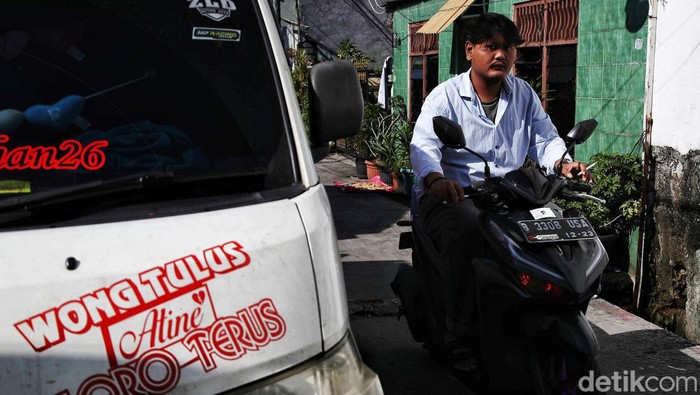 Cuaca Jakarta terlihat cerah pada Senin (8/7/2024) pagi. Cuaca cerah ini terjadi pasca hujan deras yang mengguyur Jakarta selama 2 hari.
