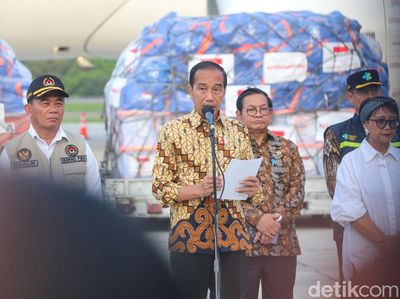 Momen Jokowi Lepas Bantuan Kemanusiaan ke Papua Nugini-Afghanistan