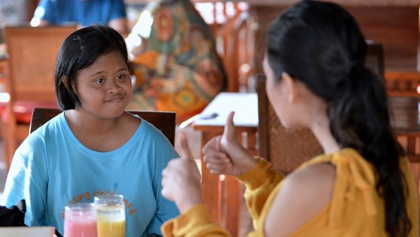 Melihat Semangat Anak Berkebutuhan Khusus Dilatih Keterampilan Kerja