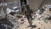 Diperkirakan 1,4 juta warga Palestina berdesakan di Rafah setelah melarikan diri dari pertempuran di tempat lain di Gaza. PBB memperkirakan sekitar 50.000 orang masih tinggal di Rafah, yang populasinya sebelum perang berjumlah sekitar 275.000 jiwa.