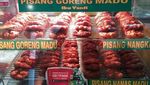 Krenyes Legit! 20 Pisang Goreng Madu Buat Ngemil Enak Ada di Sini