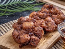 Krenyes Legit! 20 Pisang Goreng Madu Buat Ngemil Enak Ada di Sini