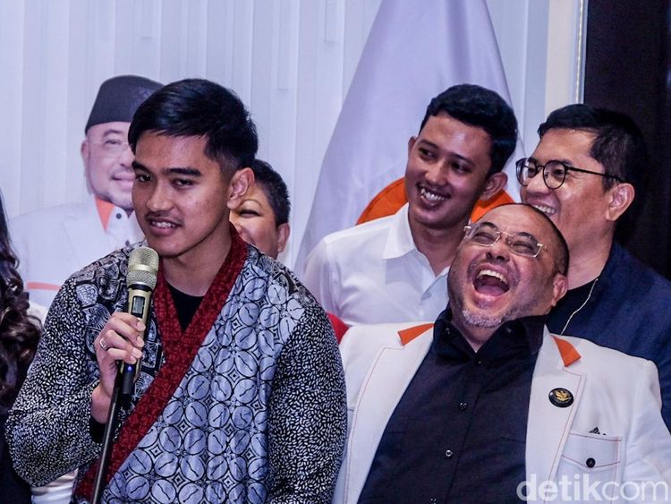 Potret Akrab Sekjen PKS dan Kaesang, Tepuk Bahu hingga Tertawa Lepas