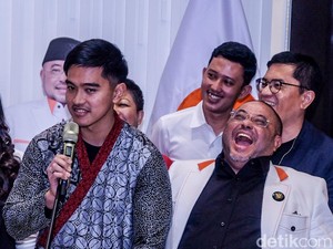 Kita Baik-baik Saja, Kata Sekjen PKS Sambil Tepuk Bahu Kaesang