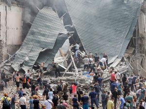 Rentetan Rudal Rusia Hantam Rumah Sakit Anak di Kyiv