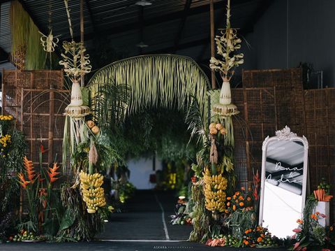 Resepsi pernikahan menggunakan dekorasi dari sayur mendadak viral di TikTok