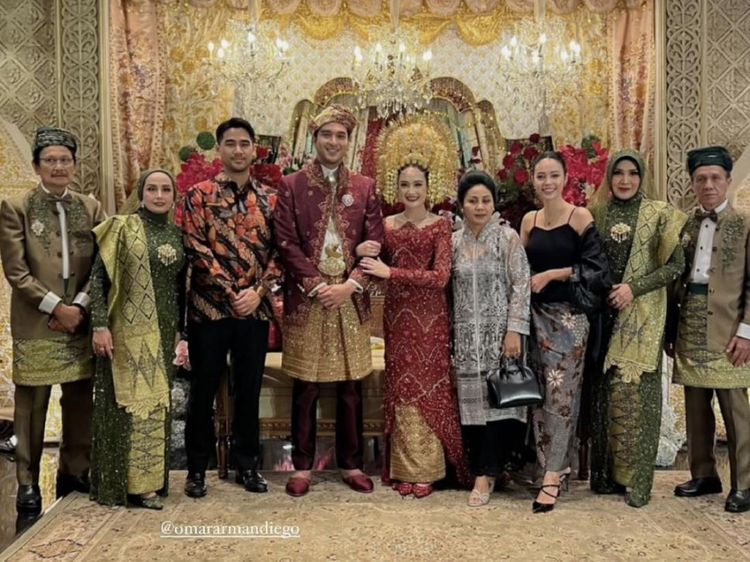 Foto Resepsi Pernikahan Salshabilla-Ibrahim Risyad, Meriah Dengan Adat Minang