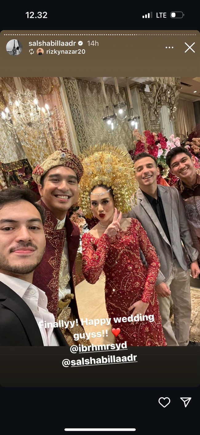 Rekan-rekan artis dari Salsha dan Ohim pun tampak hadir. Salah satunya Rizky Nazar yang sebelumnya juga sempat digosipkan dekat dengan Salsha. Namun kala itu keduanya sudah membantah gosip tersebut. Foto: Instagram