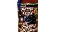 The Hottest Sauce in the Universe, begitu doa yang diberikan produsennya untuk saus yang satu ini. Setiap botolnya terbuat dari 18 kilogram dengan tingkat kepedasan 3,5 juta SHU. Foto: Small Axe Peppers