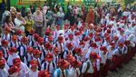 Semangat Siswa SD Masuk Sekolah Hari Pertama