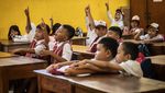 Semangat Siswa SD Masuk Sekolah Hari Pertama