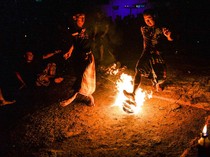 Serunya Sepakbola Api untuk Sambut Tahun Baru Islam