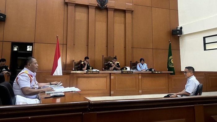 Dituding Salurkan Dana Komando, Eks Kabasarnas Diperiksa Ketat dalam Sidang