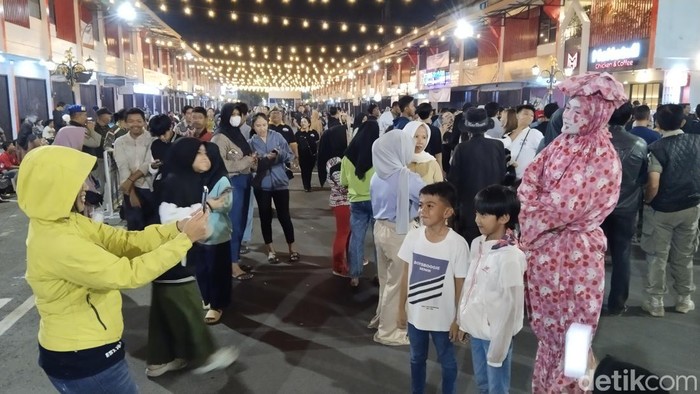 Suasana di kawasan pertokoan Siliwangi Kuningan saat gelaran CFN