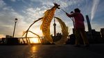 Tarian Naga Meliuk-liuk Saat Matahari Terbit di China