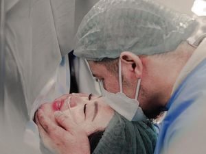 Via Vallen Sempat Alami Pendarahan Saat Awal Kehamilan, Anak Nyaris Tak Selamat