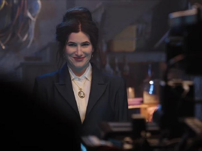 Cuplikan adegan dalam serial Agatha All Along.