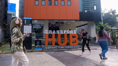 Asyik! Halte Transport Hub di Dukuh Atas Beroperasi