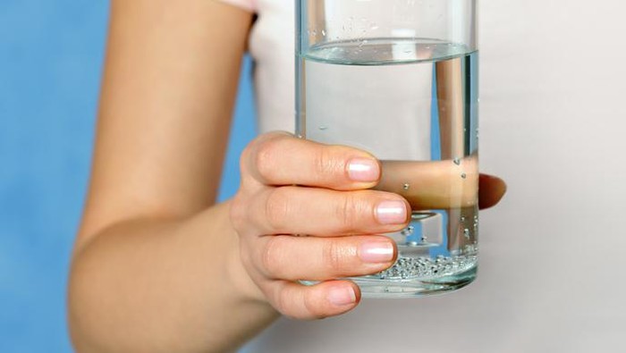 Asal Usul Aturan Minum 8 Gelas Sehari, Apa Masih Efektif?