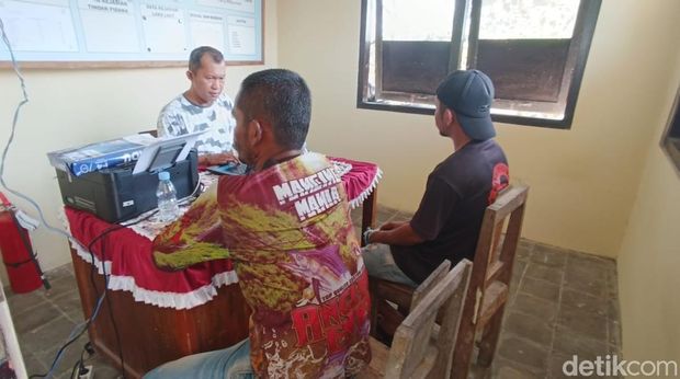 Barang bukti yang disita dalam penangkapan BBL di Pantai Congot, Kulon Progo, Selasa (9/7). Lokasi pengambilan foto di Pos Polairud Pantai Glagah, Kulon Progo, siang ini.