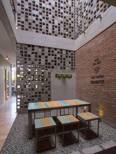 Biophilic Boarding House