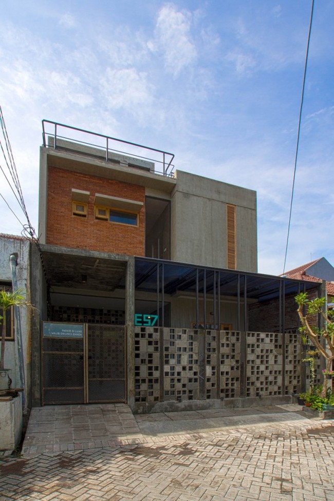 Inspirasi Fasad Rumah Industrial