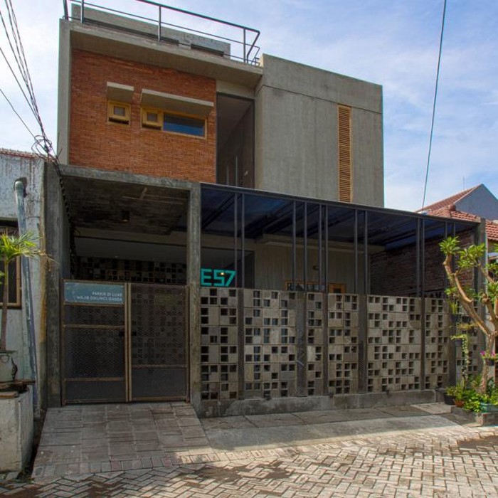 Biophilic Boarding House