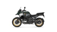 Soal harga, BMW R 1300 GS Adventure dibanderol sekitar 18.000 GBP atau setara Rp 375,6 juta. BMW juga menawarkan R 1300 GS Adventure dengan opsi fitur ASA alias Automated Shift Assistance, dengan banderol 21.000 GBP atau setara Rp 438,2 juta. Foto: Dok. BMW Motorrad