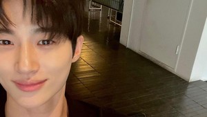Belum lama ini Byeon Woo Seok mampir ke Jakarta buat fanmeeting. Kamu kemaren dapet senyum yang seperti ini juga nggak? (Foto: dok. Instagram @byeonwooseok)