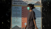 Sementara itu gunung tersebut juga masih menunjukkan peningkatan aktivitas dan berstatus Siaga level III.  