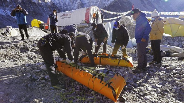 Duh, Kamp Tertinggi Gunung Everest Dipenuhi Sampah