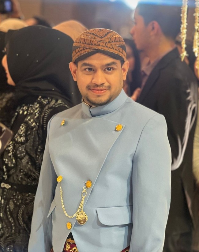 Fadil Jaidi pun menepati janjinya tersebut. Selebgram 30 tahun ini kemudian mengungkapkan kini saatnya ia yang mencari jodoh. Foto: Instagram