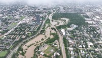 Tampilan drone menunjukkan area banjir, pasca Badai Beryl, di Houston, Texas.