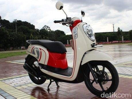 Honda Scoopy FI 2013.