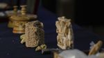 Irak Perlihatkan Artefak Mesopotamia Kuno yang Dikembalikan AS