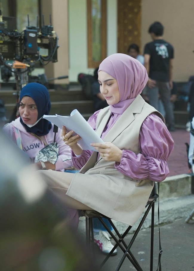 Ditambah dengan gayanya yang stylish, penampilan terbaru Irish sukses bikin terpana. Foto: Instagram/@_irishbella_