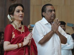 Orang Terkaya India Naik Private Jet ke Sri Lanka Hanya untuk Beli Alat Dapur