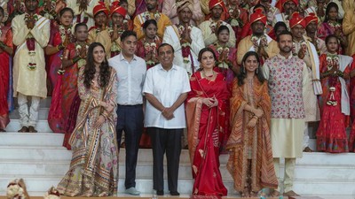 Foto: Anak Menikah, Crazy Rich Asian Gelar Nikah Massal 100 Warga Miskin