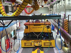 Melihat Jeroan Kapal Selam Canggih OceanX