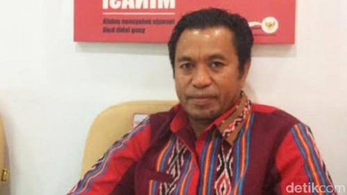 Kepala Ombudsman NTT, Darius Beda Daton, saat ditemui di kantornya, Selasa (9/7/2024). (Simon Selly/detikBali)