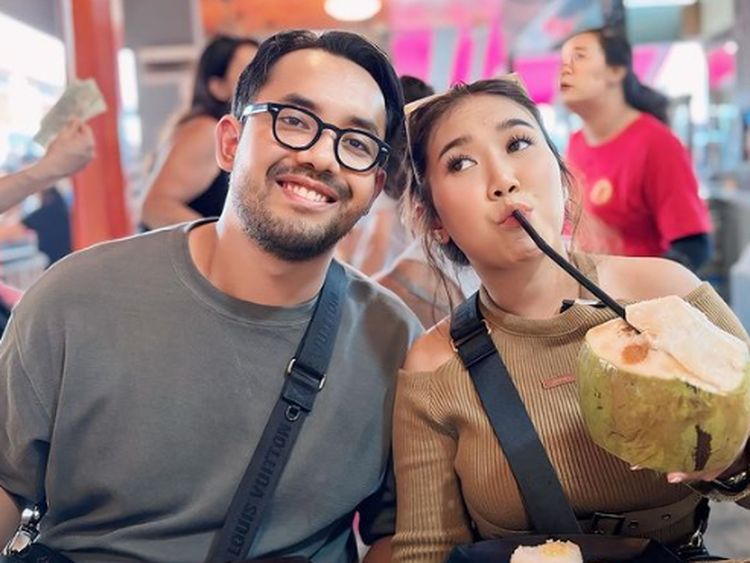 Kiky Saputri Makan Enak Sambil Keliling Dunia Bareng Suami