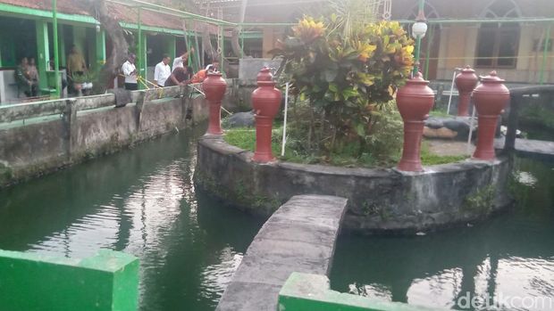 Kolam maut SMAN 1 Cawas Klaten yang menewaskan ketua OSIS, Senin (8/7/2024).