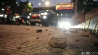 Lokasi ini kerap menjadi “lapangan tempur” antar warga yang kembali berulah untuk saling adu kuat. 