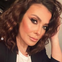 Kym Marsh populer di Inggris sebagai aktris, penyanyi dan presenter. Salah satu serial yang mempopulerkan namanya adalah Coronation Street. Foto: Dok. Instagram Kym Marsh