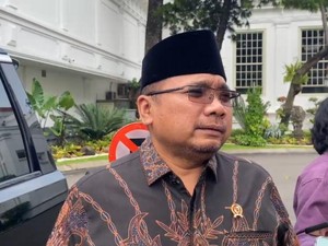 Menag Yaqut Minta BPJPH Cek Kehalalan Roti Okko