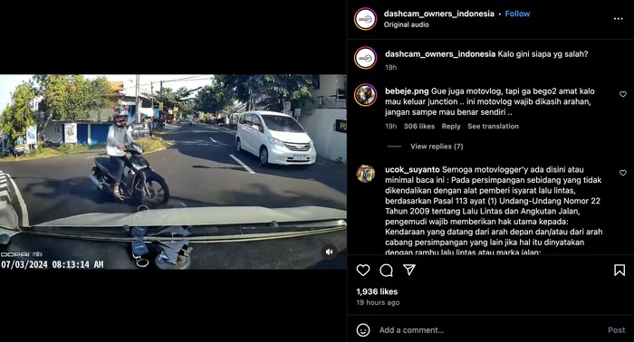 Motovlogger ‘Nyeruntul’ di Persimpangan Hampir Sebabkan Kecelakaan