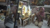 Produksi kerajinan mahar ini telah memenuhi permintaan ke sejumlah daerah di Indonesia dan ekspor ke negara Taiwan, Jepang, Malaysia dan Singapura.