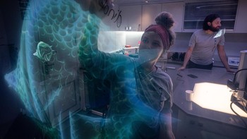 CTD OceanXplorer adalah alat yang memungkinkan para ilmuwan mengukur konduktivitas, suhu, dan kedalaman di kolom air, memberikan wawasan tentang kondisi yang dihadapi oleh organisme yang hidup di lingkungan tersebut. Foto: OceanX